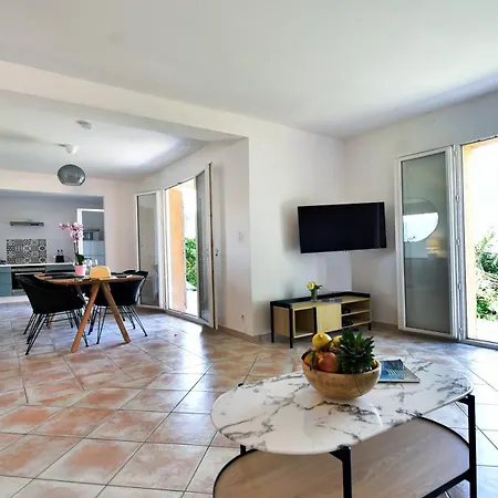Bellevue, Magnifique Vue Mer! Piscine Chauffee, A10 Mns De La Et Du Centre! Cavalaire-sur-Mer