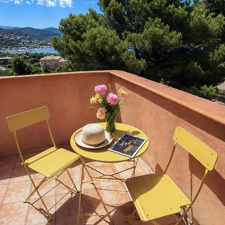 Bellevue, Magnifique Vue Mer! Piscine Chauffee, A10 Mns De La Et Du Centre! Cavalaire-sur-Mer