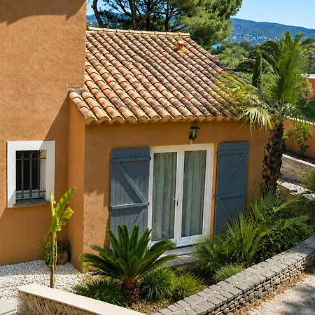 Bellevue, Magnifique Vue Mer! Piscine Chauffée, à10 Mns De La Et Du Centre! Villa Cavalaire-sur-Mer