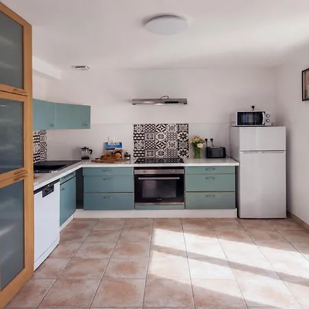 Bellevue, Magnifique Vue Mer! Piscine Chauffée, à10 Mns De La Et Du Centre! Villa *